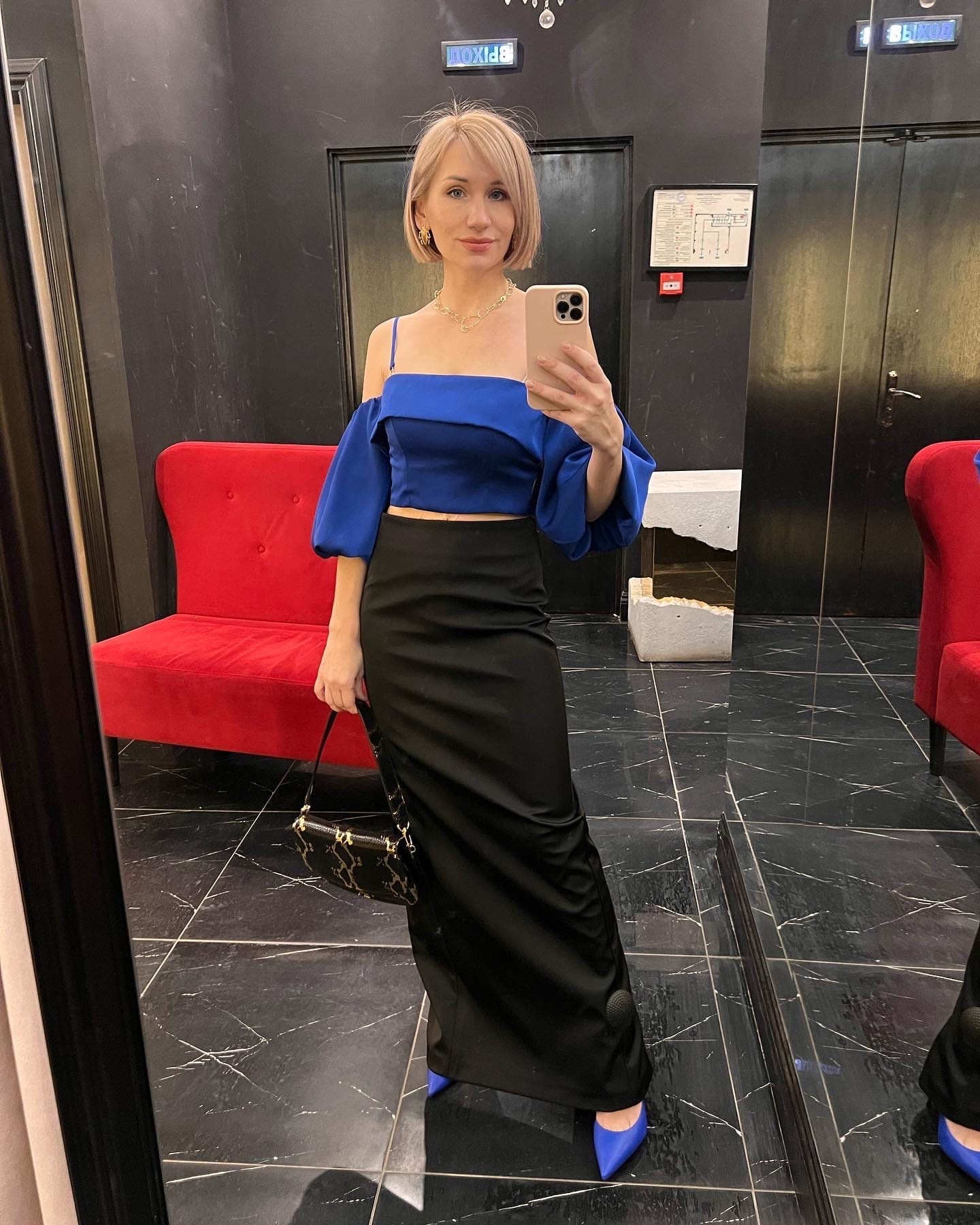 Уж полночь близится, а того самого наряда для встречи Нового года все нет? Воспользуйтесь советами стилиста Елены Капп по выбору модного look’а для грядущего торжества.