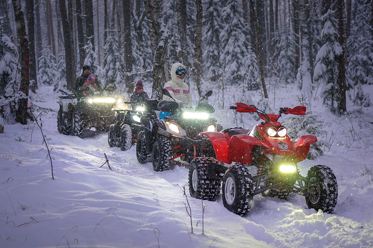 Пришло время планировать длинные новогодние каникулы. Отдыхать этой зимой будем девять дней, а значит, и попробовать можно многое. «Ключ-Медиа» собрал самые интересные способы оторваться на свежем воздухе.