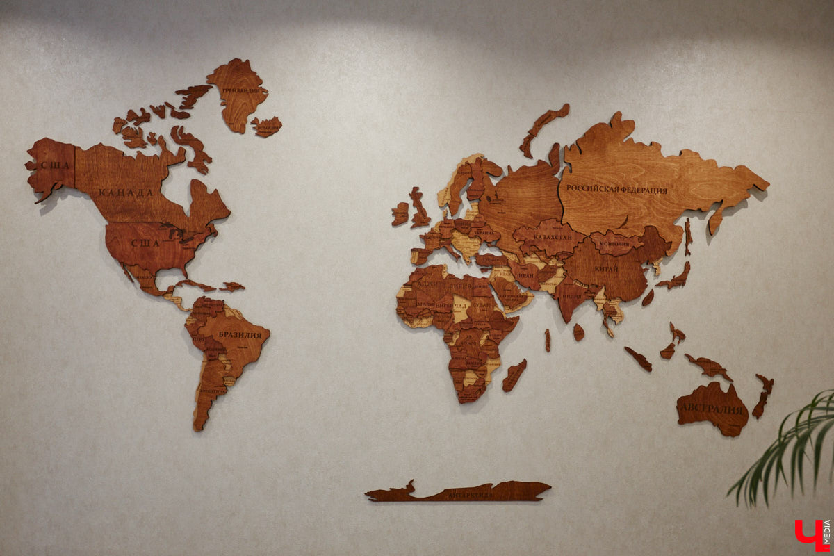 В конце 2020 года известная многим по социальным сетям блогер Ксения Богатова купила дом площадью 130 «квадратов» под Владимиром. А спустя пару лет мы заглянули к ней в гости, чтобы посмотреть, как она обустроилась на новом месте.