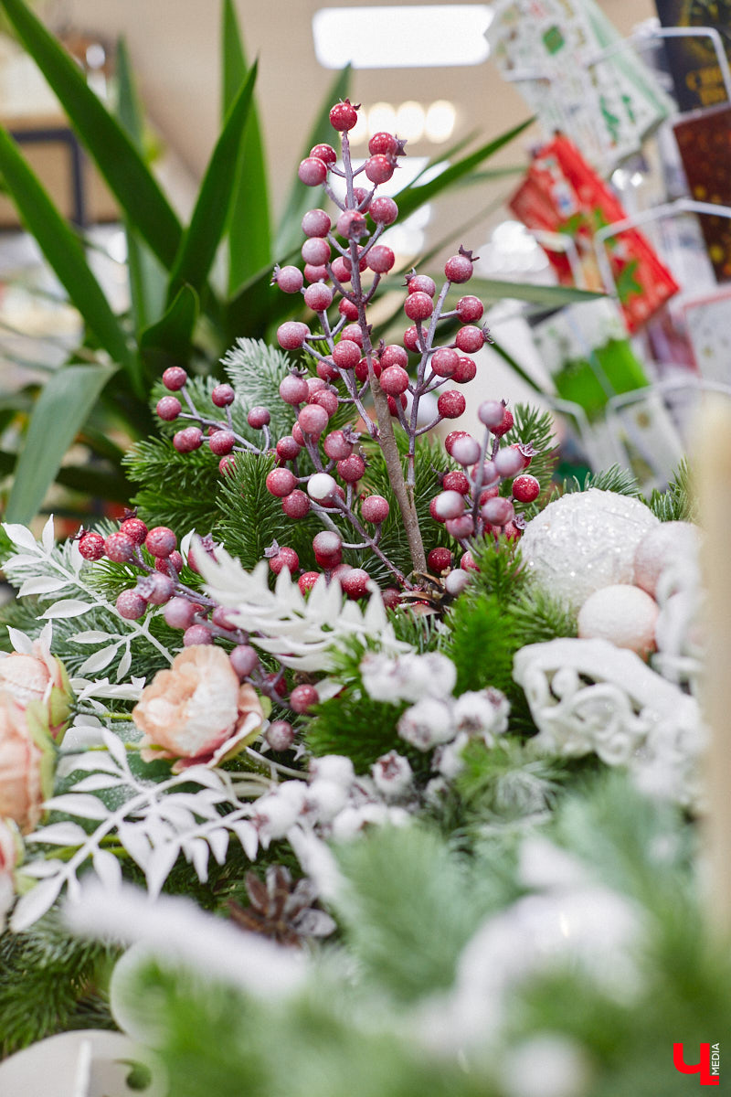 Юлия Краснова рассказала «Ключ-Медиа», как решилась открыть самый большой магазин цветов и декора в области, каково быть женщиной-руководителем, как создать крутую команду и какое отношение цветы имеют к Новому году.