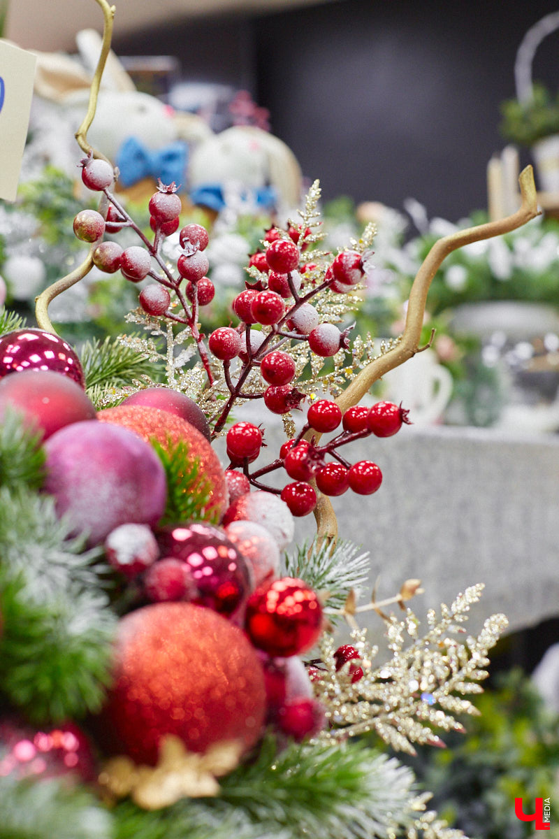 Юлия Краснова рассказала «Ключ-Медиа», как решилась открыть самый большой магазин цветов и декора в области, каково быть женщиной-руководителем, как создать крутую команду и какое отношение цветы имеют к Новому году.