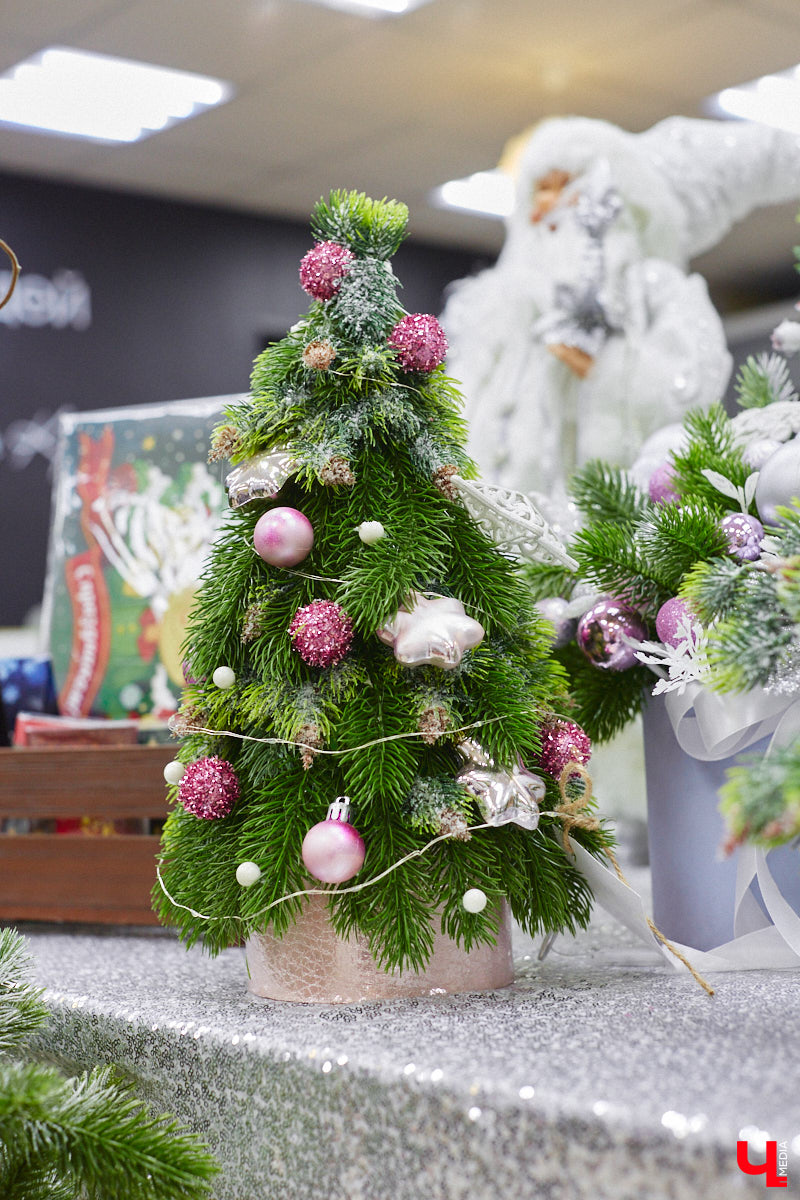 Юлия Краснова рассказала «Ключ-Медиа», как решилась открыть самый большой магазин цветов и декора в области, каково быть женщиной-руководителем, как создать крутую команду и какое отношение цветы имеют к Новому году.