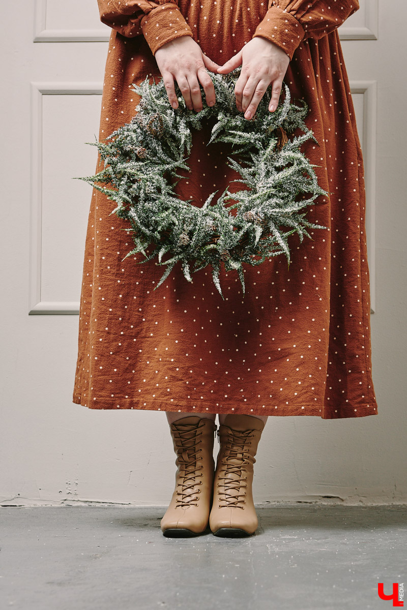 Новый год – время чудес. Так почему бы не воспользоваться этим и не переместиться на одну ночь в прошлое? Эпоху можете выбрать сами: 20-е, 50-е, 60-е годы. А вот с нарядом поможет креативный имиджмейкер из Владимира. Даешь праздник в стиле ретро!