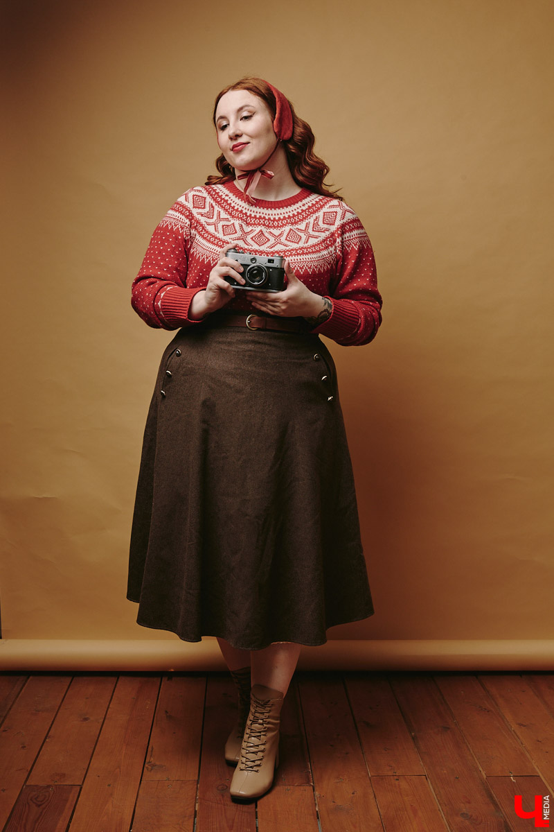 Новый год – время чудес. Так почему бы не воспользоваться этим и не переместиться на одну ночь в прошлое? Эпоху можете выбрать сами: 20-е, 50-е, 60-е годы. А вот с нарядом поможет креативный имиджмейкер из Владимира. Даешь праздник в стиле ретро!