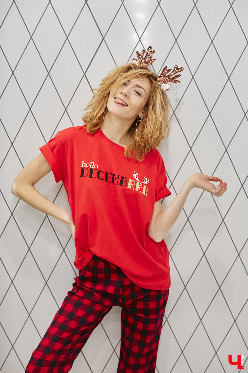 Сколько можно щеголять по дому в старой пижаме? В новом году пусть и домашняя одежда будет новой, а главное – современной и актуальной. Подобрать такую «Ключ-Медиа» помогла стилист Дарья Туйчина, в компании которой мы прошлись по магазинам в поисках идеального варианта для каникул.