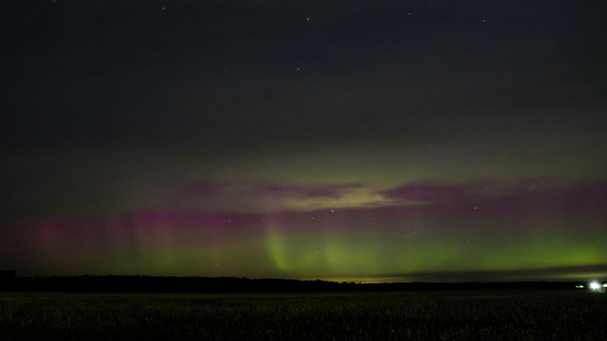 Вместо типичного прогноза погоды предлагаем сегодня подвести итоги 2022 года. В центре внимания самые редкие природные и оптические явления, а также много красивых фотографий, напоминающих о том, как это было.