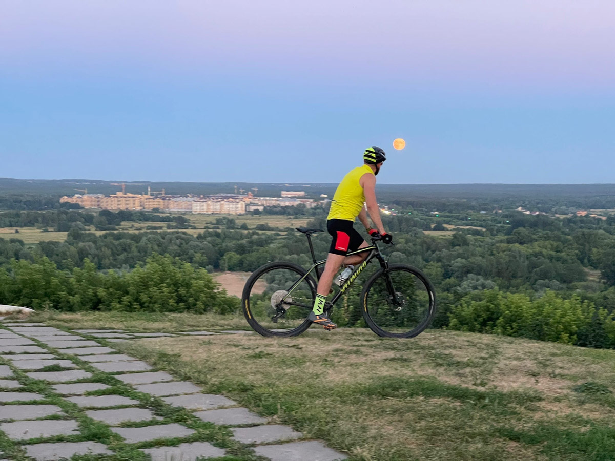 Вместо типичного прогноза погоды предлагаем сегодня подвести итоги 2022 года. В центре внимания самые редкие природные и оптические явления, а также много красивых фотографий, напоминающих о том, как это было.