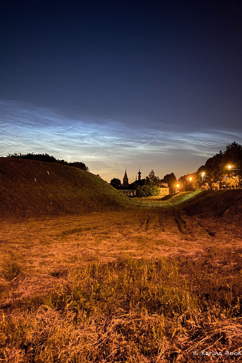 Вместо типичного прогноза погоды предлагаем сегодня подвести итоги 2022 года. В центре внимания самые редкие природные и оптические явления, а также много красивых фотографий, напоминающих о том, как это было.