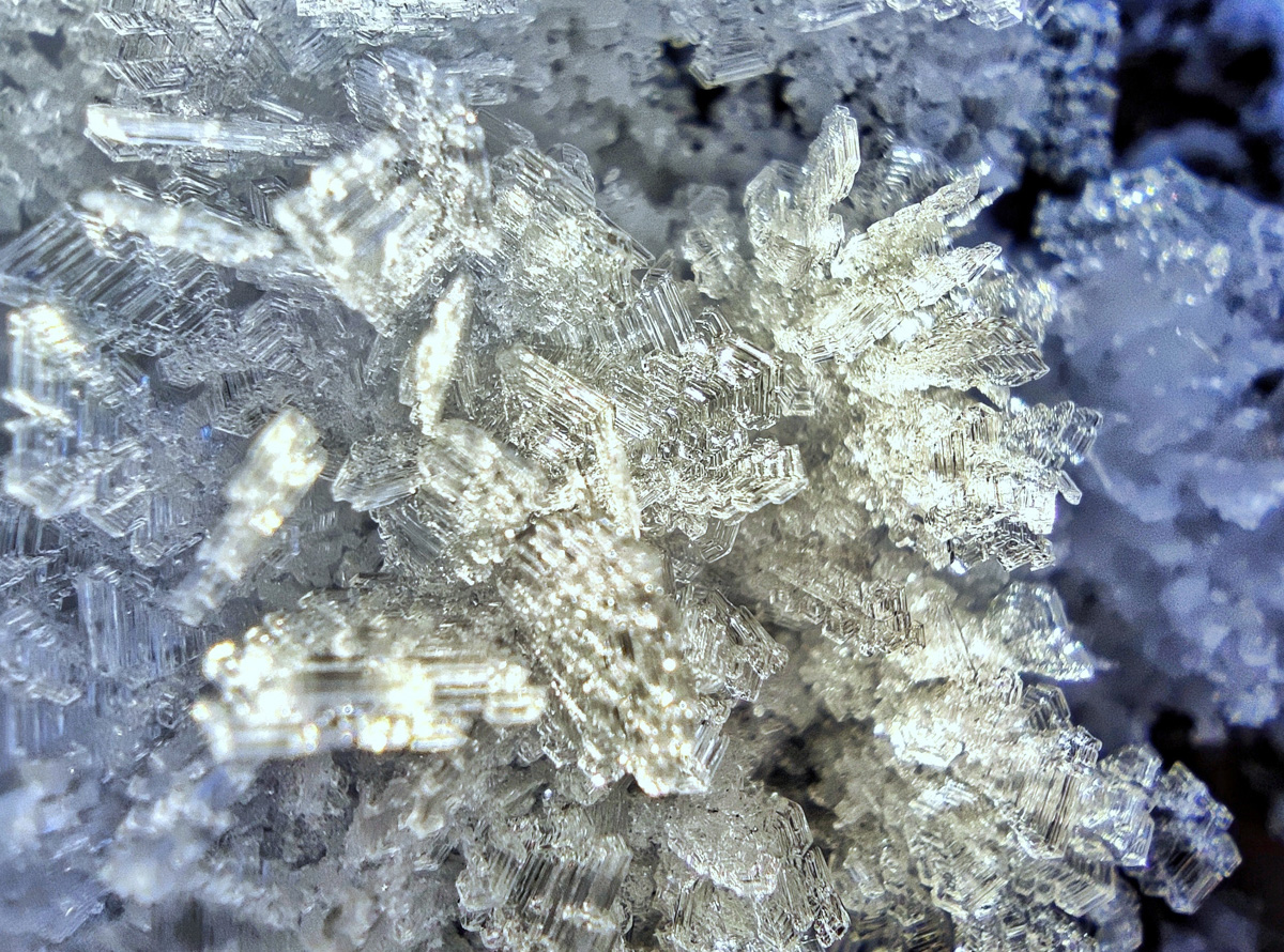 Вместо типичного прогноза погоды предлагаем сегодня подвести итоги 2022 года. В центре внимания самые редкие природные и оптические явления, а также много красивых фотографий, напоминающих о том, как это было.