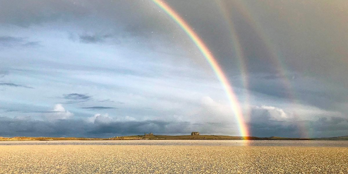 Вместо типичного прогноза погоды предлагаем сегодня подвести итоги 2022 года. В центре внимания самые редкие природные и оптические явления, а также много красивых фотографий, напоминающих о том, как это было.