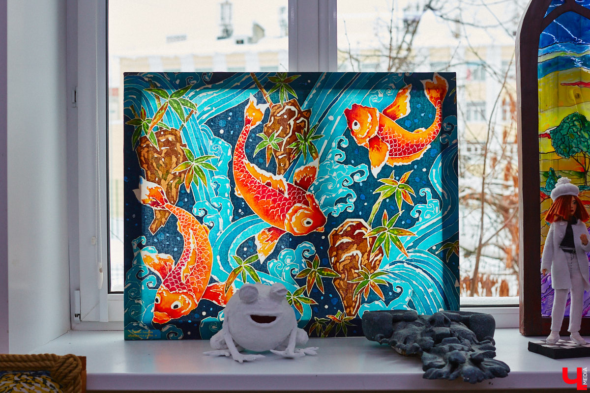 Студентам владимирского колледжа культуры на отделении театрально-декорационного искусства преподают секреты мистификации старых мастеров и современные технологии имитации материалов.