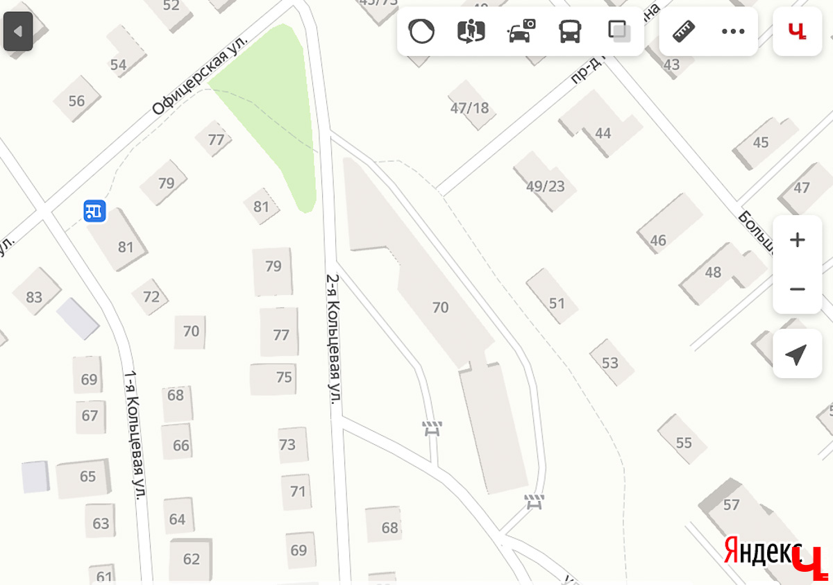 В современной застройке нашего города не так уж много интересных по форме зданий. Типовое жилищное строительство 70-80-х, смутное время 90-х, несколько кризисов 2000 годов не давали особо развернуться фантазии архитекторов. Тем не менее неповторимые объекты все же выросли среди однообразной застройки спальных районов Владимира. «Ключ-Медиа» предлагает сегодня с ними познакомиться!