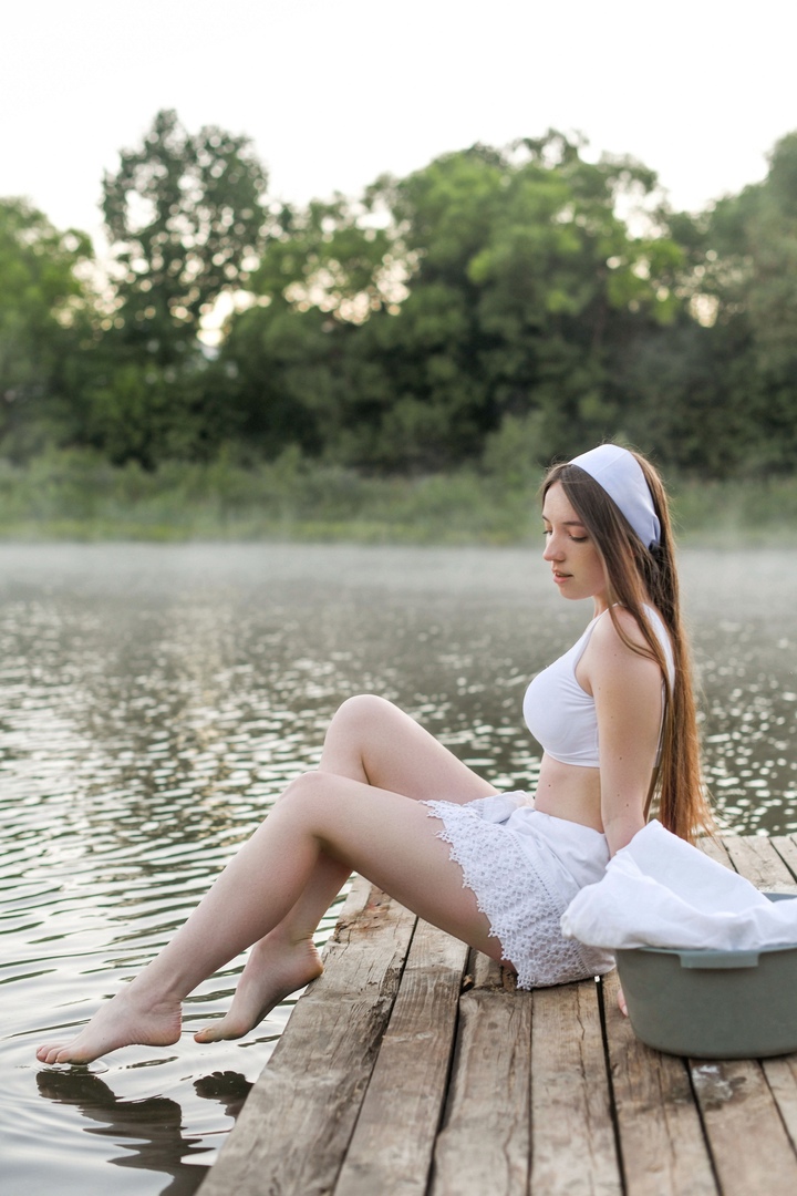 Раскрепостить женщину – та еще задачка. Особенно перед камерой. Но владимирскому фотографу Татьяне Спириной это по плечу. Ее ню-работы высоко оценивают даже на международном уровне. Так они вошли в топ лучших на конкурсе 35AWARDS, а сама девушка теперь в числе сильнейших профи.