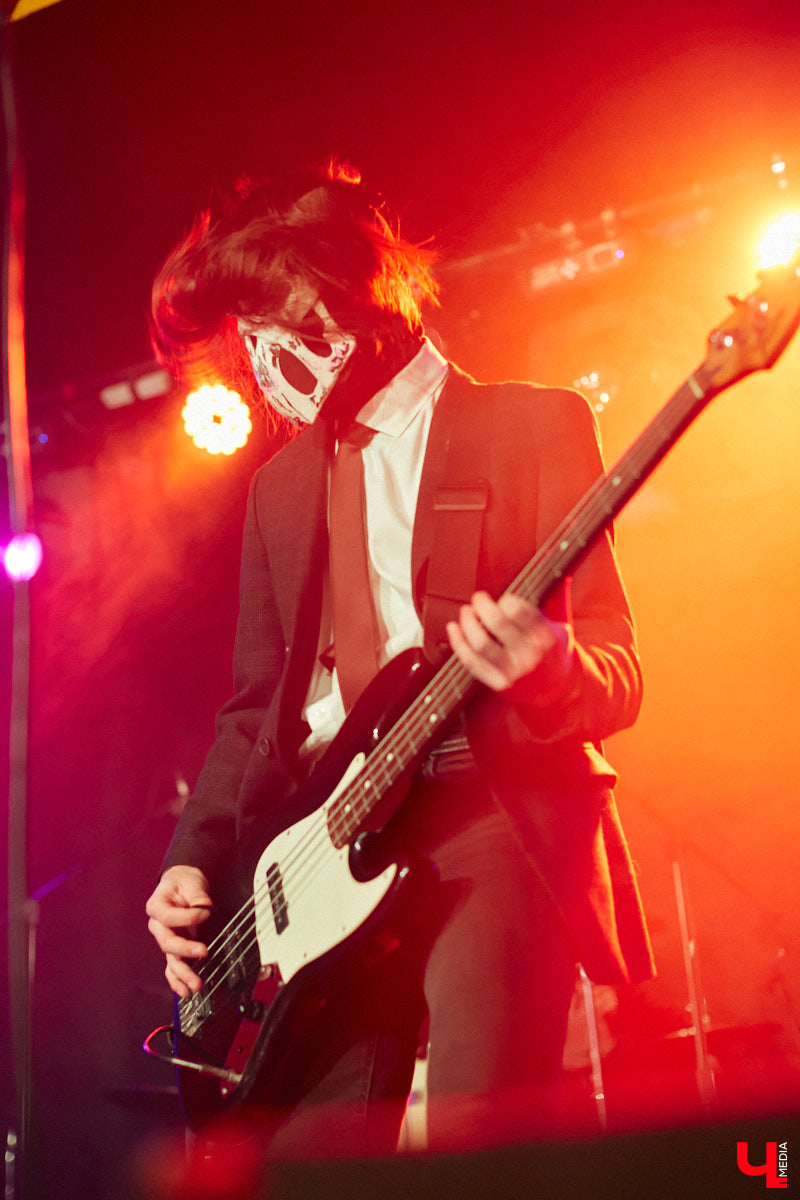 В последний день новогодних праздников в областном центре состоялся уже третий по счету этап фестиваля-конкурса «ВладРок’2022». «Ключ-Медиа» продолжает вести летопись уникального для города события, на этот раз прошедшего с элементами экстрима!