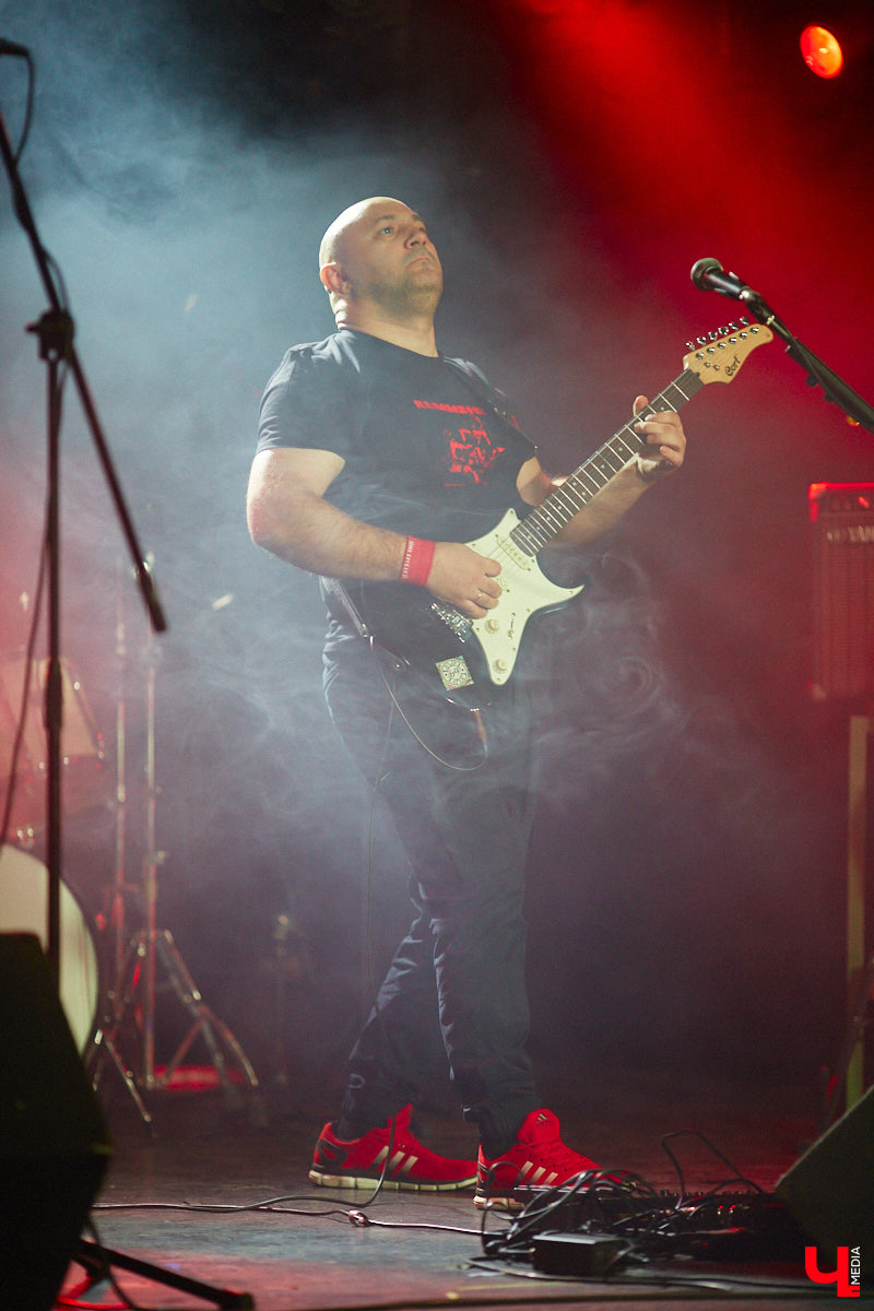 В последний день новогодних праздников в областном центре состоялся уже третий по счету этап фестиваля-конкурса «ВладРок’2022». «Ключ-Медиа» продолжает вести летопись уникального для города события, на этот раз прошедшего с элементами экстрима!