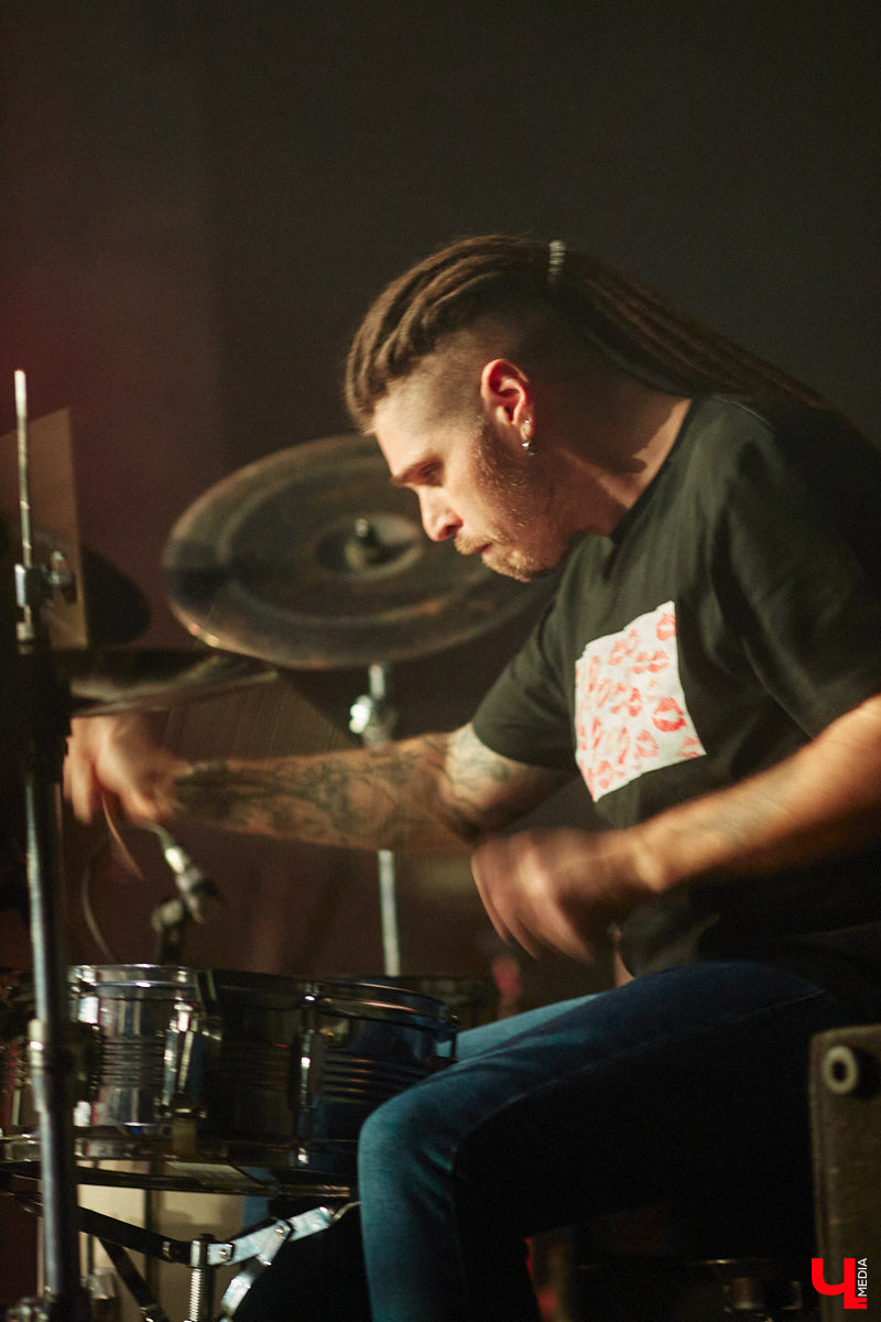 В последний день новогодних праздников в областном центре состоялся уже третий по счету этап фестиваля-конкурса «ВладРок’2022». «Ключ-Медиа» продолжает вести летопись уникального для города события, на этот раз прошедшего с элементами экстрима!