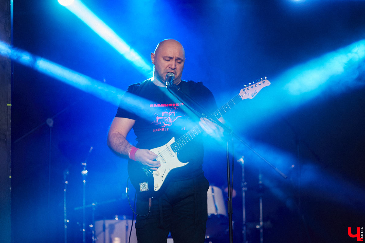 В последний день новогодних праздников в областном центре состоялся уже третий по счету этап фестиваля-конкурса «ВладРок’2022». «Ключ-Медиа» продолжает вести летопись уникального для города события, на этот раз прошедшего с элементами экстрима!