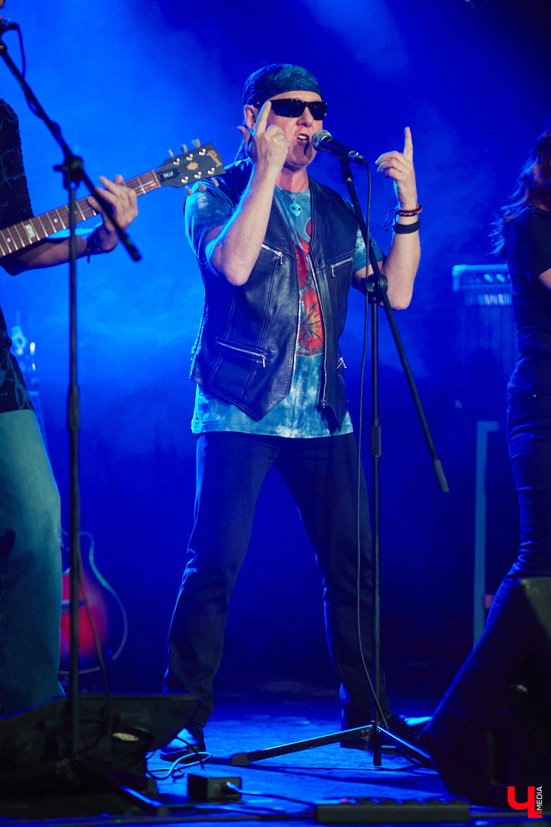 В последний день новогодних праздников в областном центре состоялся уже третий по счету этап фестиваля-конкурса «ВладРок’2022». «Ключ-Медиа» продолжает вести летопись уникального для города события, на этот раз прошедшего с элементами экстрима!