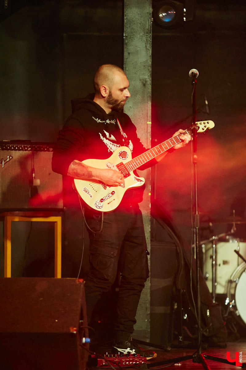 В последний день новогодних праздников в областном центре состоялся уже третий по счету этап фестиваля-конкурса «ВладРок’2022». «Ключ-Медиа» продолжает вести летопись уникального для города события, на этот раз прошедшего с элементами экстрима!