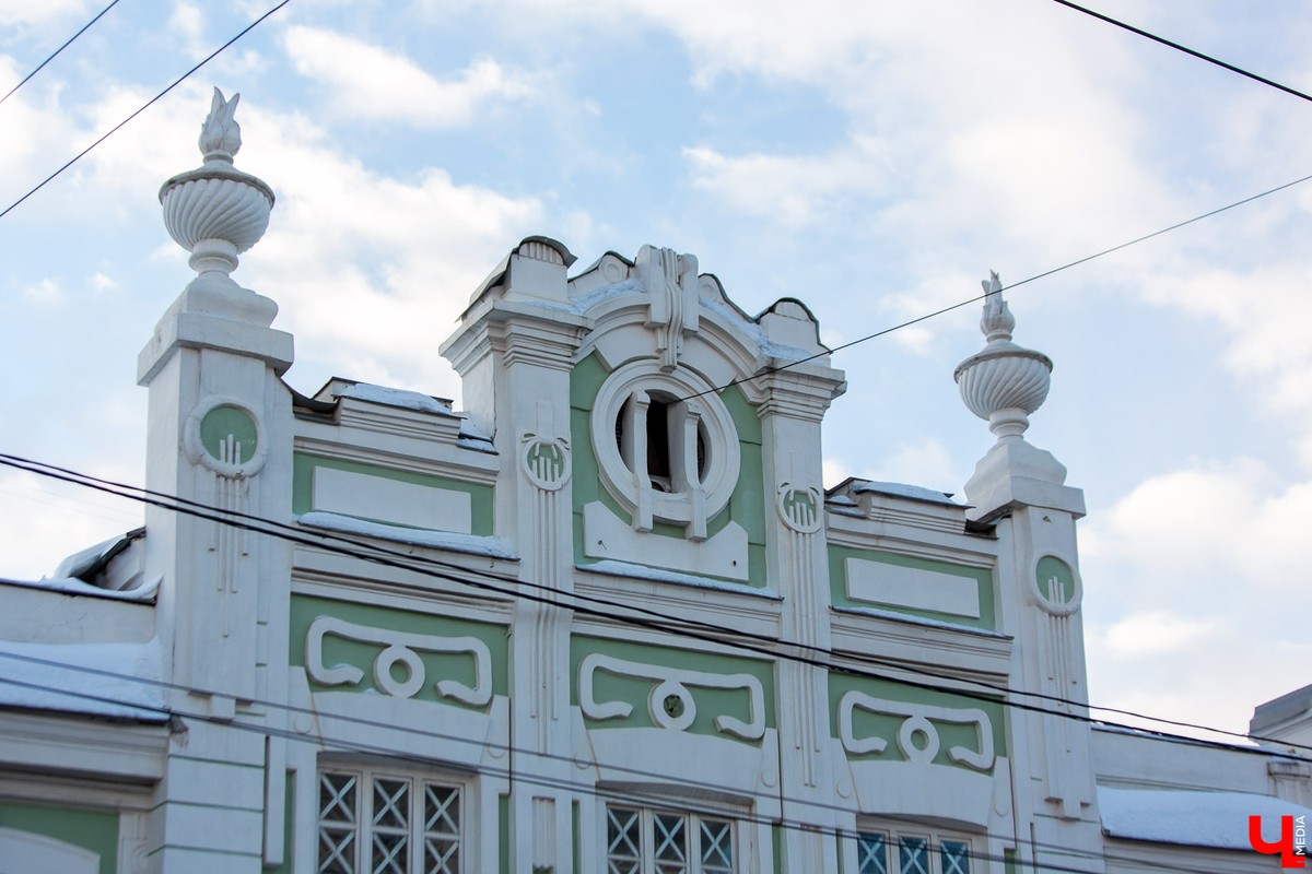 16 января 1905 года во Владимире, на улице Царицынской, состоялось торжественное освящение нового здания. Сегодня владимирцы знают его как областной театр кукол. Старожилы еще вспомнят, как до 1972 года там пребывал наш драмтеатр. Но лишь единицы отметят, что это великолепное здание в стиле модерн появилось по инициативе владимирского общества трезвости. Его строительство стало апогеем в деятельности этой общественной организации, направленной на отвлечение горожан от пагубной привычки.