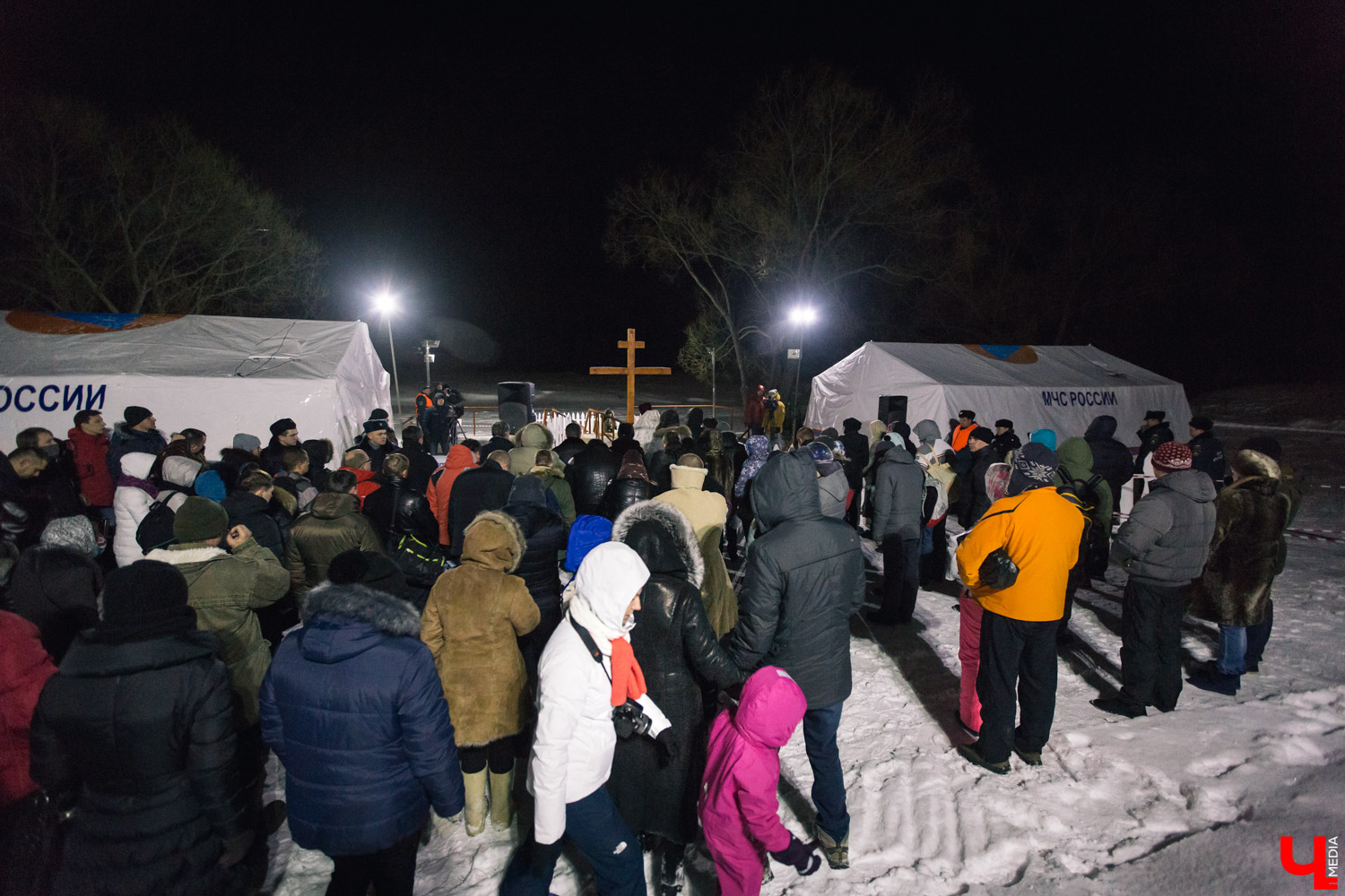 Завтра ночью, с 18 на 19 января, владимирцы будут отмечать православный праздник Крещение. И вероятнее всего, верующие в это время захотят окунуться в воду. Рассказываем, где это будет сделать не только удобно, но и безопасно.