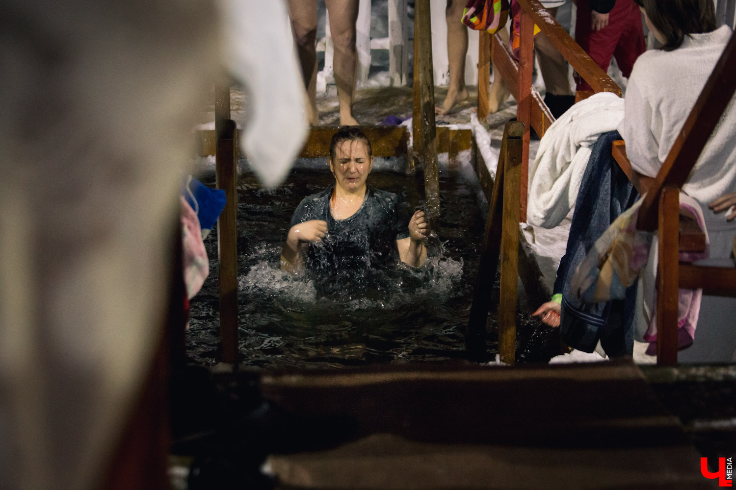 Завтра ночью, с 18 на 19 января, владимирцы будут отмечать православный праздник Крещение. И вероятнее всего, верующие в это время захотят окунуться в воду. Рассказываем, где это будет сделать не только удобно, но и безопасно.