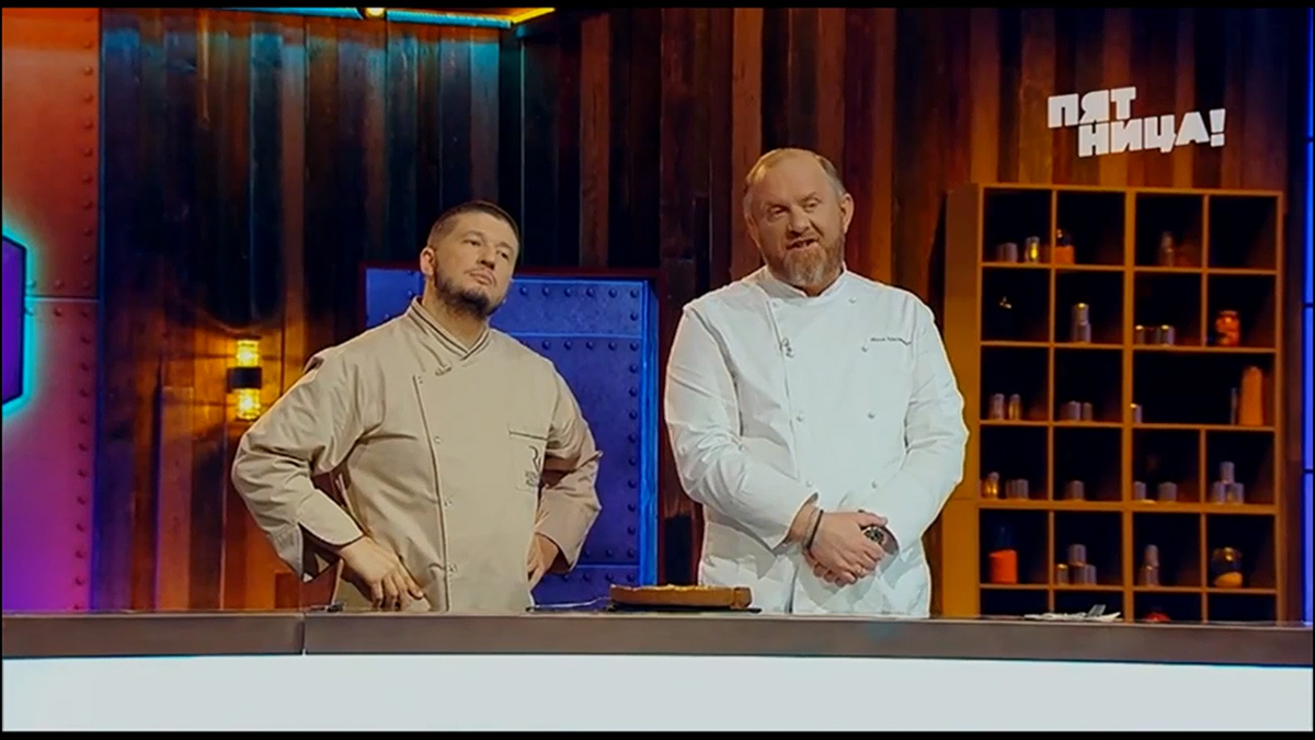 В эфире телеканала «Пятница» вышла очередная серия популярного шоу «Битва шефов». Победителем в ней стал владимирский частный повар и фуд-блогер Роман Суслов. О том, как ему удалось покорить звездных мастеров кулинарного искусства Константина Ивлева и Рената Агзамова, он рассказал нашему изданию.