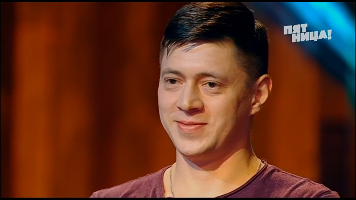 В эфире телеканала «Пятница» вышла очередная серия популярного шоу «Битва шефов». Победителем в ней стал владимирский частный повар и фуд-блогер Роман Суслов. О том, как ему удалось покорить звездных мастеров кулинарного искусства Константина Ивлева и Рената Агзамова, он рассказал нашему изданию.