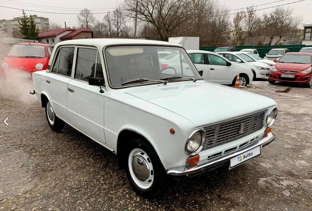 Задумались о покупке нового автомобиля, но хочется чего-то необычного? Тогда обратите внимание на нашу подборку. Эти машины довольно редко встречаются на дорогах сегодня, но их реально приобрести. Причем во Владимирской области. И сделать это могут люди с совершенно разным достатком. Погнали! 