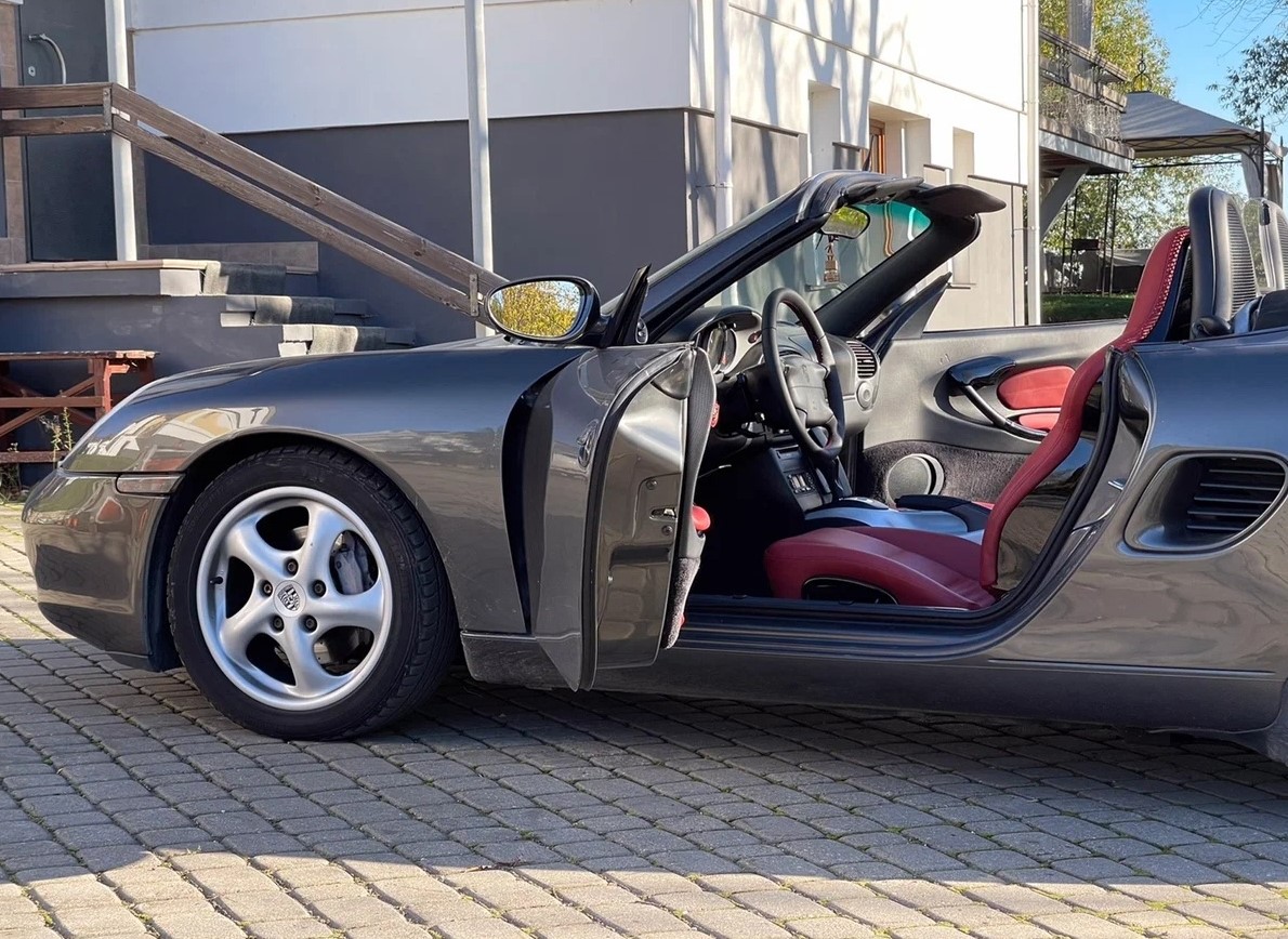 Задумались о покупке нового автомобиля, но хочется чего-то необычного? Тогда обратите внимание на нашу подборку. Эти машины довольно редко встречаются на дорогах сегодня, но их реально приобрести. Причем во Владимирской области. И сделать это могут люди с совершенно разным достатком. Погнали! 