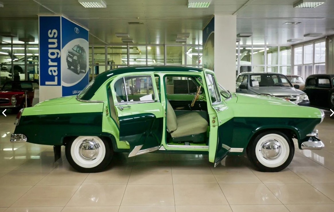 Задумались о покупке нового автомобиля, но хочется чего-то необычного? Тогда обратите внимание на нашу подборку. Эти машины довольно редко встречаются на дорогах сегодня, но их реально приобрести. Причем во Владимирской области. И сделать это могут люди с совершенно разным достатком. Погнали! 