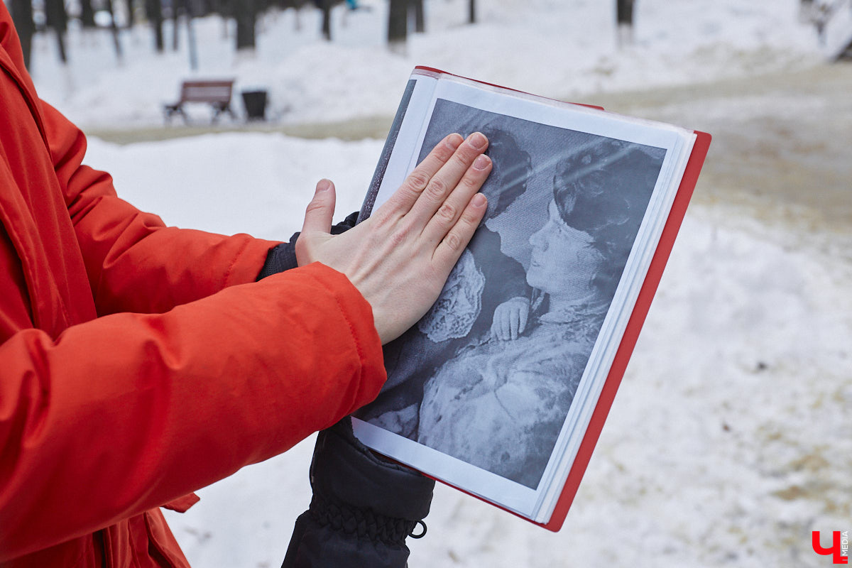 Относиться к эпатажному, своенравному, не всегда трезвому представителю русской литературы можно по-всякому, но без интереса следить за его похождениями невозможно. Доказываем это прогулкой с экскурсоводом Владимиром Новиковым по местам лихого студенчества Венички Ерофеева. Встречаемся у школы-интерната на Стрелецкой, надеваем уютные тапочки и потопали!