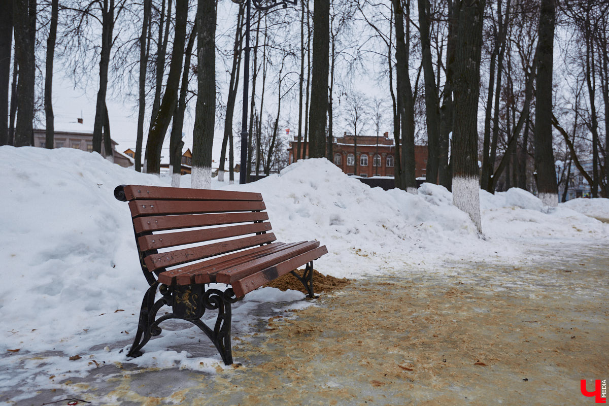Относиться к эпатажному, своенравному, не всегда трезвому представителю русской литературы можно по-всякому, но без интереса следить за его похождениями невозможно. Доказываем это прогулкой с экскурсоводом Владимиром Новиковым по местам лихого студенчества Венички Ерофеева. Встречаемся у школы-интерната на Стрелецкой, надеваем уютные тапочки и потопали!