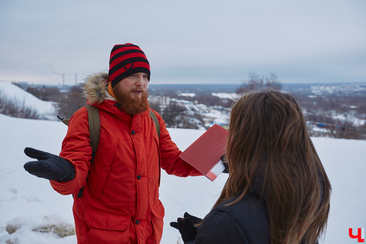 Относиться к эпатажному, своенравному, не всегда трезвому представителю русской литературы можно по-всякому, но без интереса следить за его похождениями невозможно. Доказываем это прогулкой с экскурсоводом Владимиром Новиковым по местам лихого студенчества Венички Ерофеева. Встречаемся у школы-интерната на Стрелецкой, надеваем уютные тапочки и потопали!