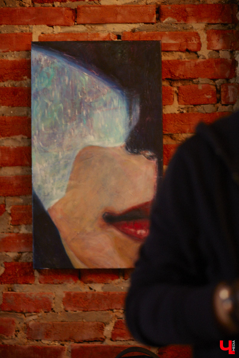 Как выразить чувство искренней любви, боль от потери, надежду на лучшее? Как зафиксировать каждое движение души, зримо воплотить свои размышления о жизни и смерти? Екатерина Пакина, взявшая себе творческий псевдоним Кауа, нашла для себя три разных способа самовыражения.