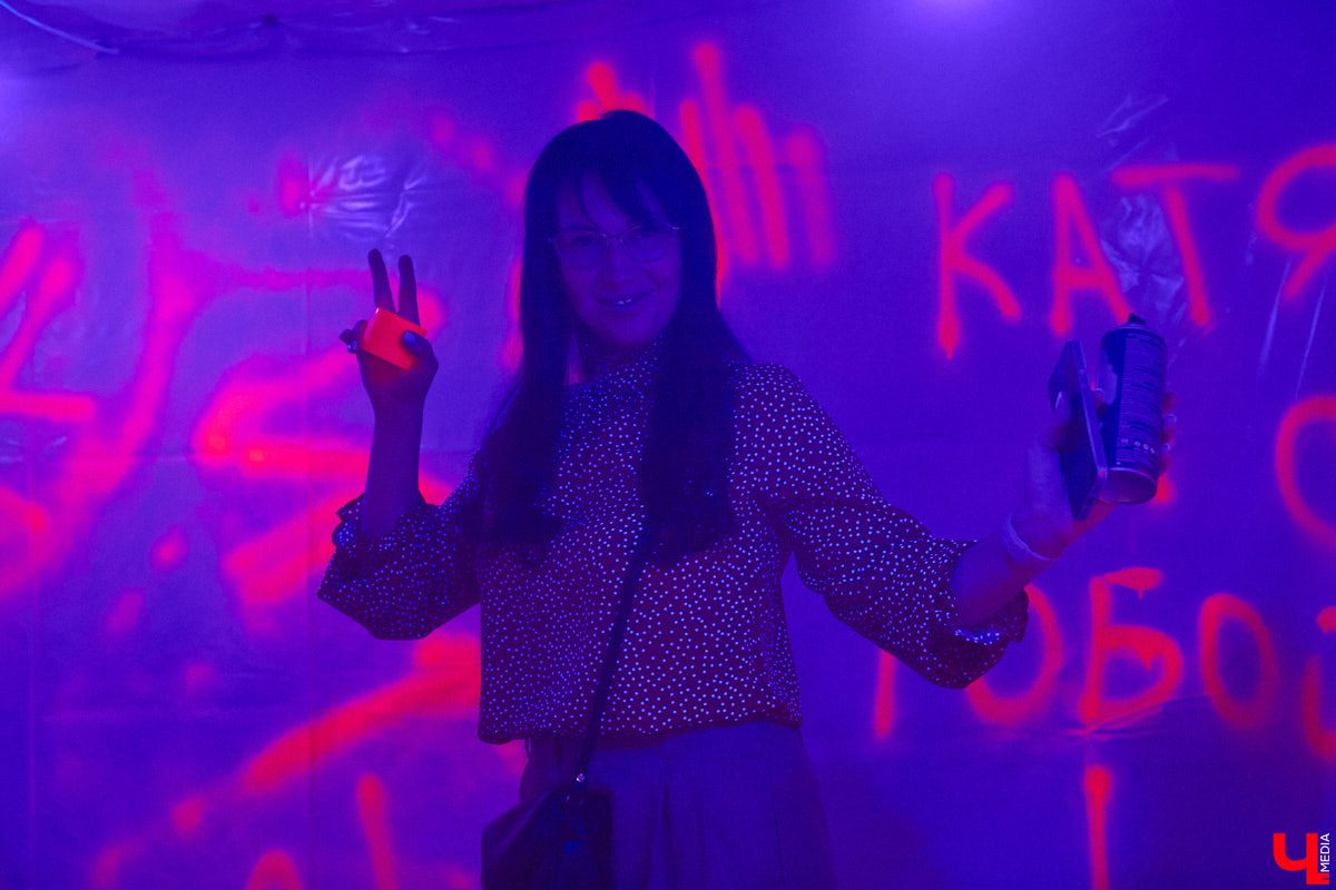 Как выразить чувство искренней любви, боль от потери, надежду на лучшее? Как зафиксировать каждое движение души, зримо воплотить свои размышления о жизни и смерти? Екатерина Пакина, взявшая себе творческий псевдоним Кауа, нашла для себя три разных способа самовыражения.