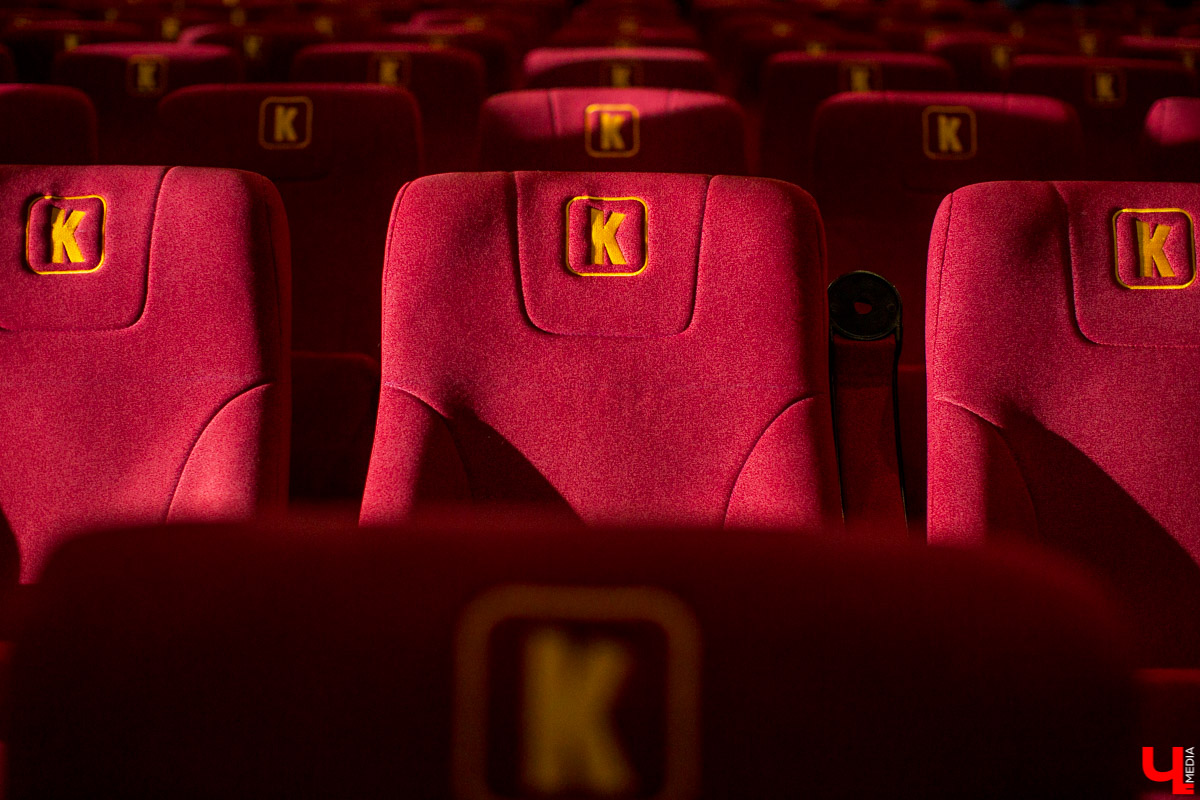 Вы уже успели посмотреть фильм для всей семьи «Чебурашка»? Если нет, то стоит позаботиться о билетах заранее. По всей стране комедийное фэнтези бьет рекорды проката. Во Владимире тоже аншлаги даже на некоторые сеансы в будни.