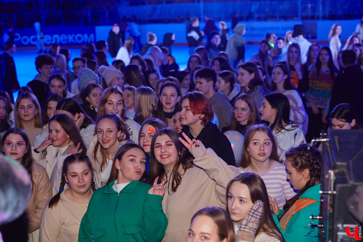 Владимирские студенты отметили Татьянин день на льду. Учащихся города пригласили на неоновую дискотеку. Праздник продолжался почти три часа. Если вы были на катке, ищите себя на фото от «Ключ-Медиа».
