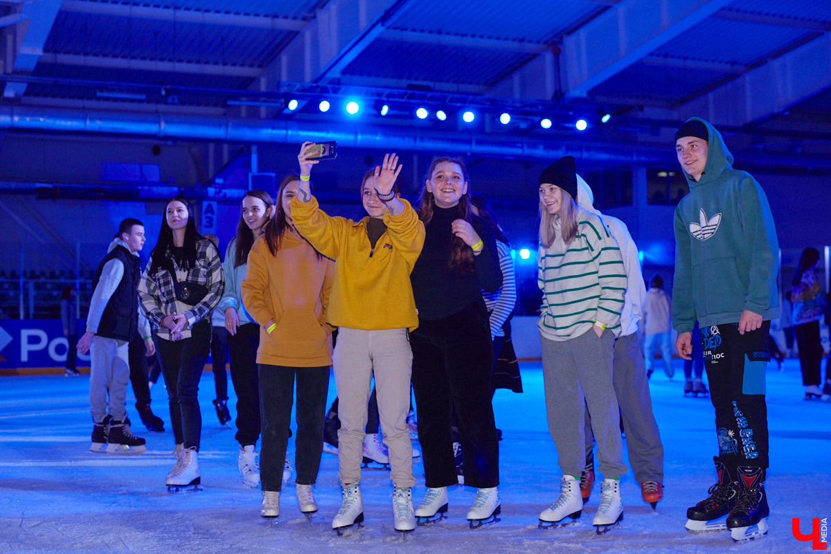 Владимирские студенты отметили Татьянин день на льду. Учащихся города пригласили на неоновую дискотеку. Праздник продолжался почти три часа. Если вы были на катке, ищите себя на фото от «Ключ-Медиа».
