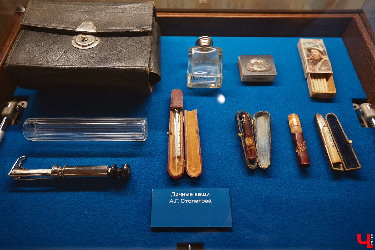 Под конец января, спустя три года реставрации, двери обновлённого Дома-музея Столетовых открылись. План по модернизации выполнен, теперь находиться в жилище семьи Столетовых стало ещё интереснее: внутри стильно, модно, молодёжно, интерактивно. Если раньше до этой культурной локации ноги вас не доводили, то пора ситуацию исправлять. Почему? Рассказываем и показываем в материале.