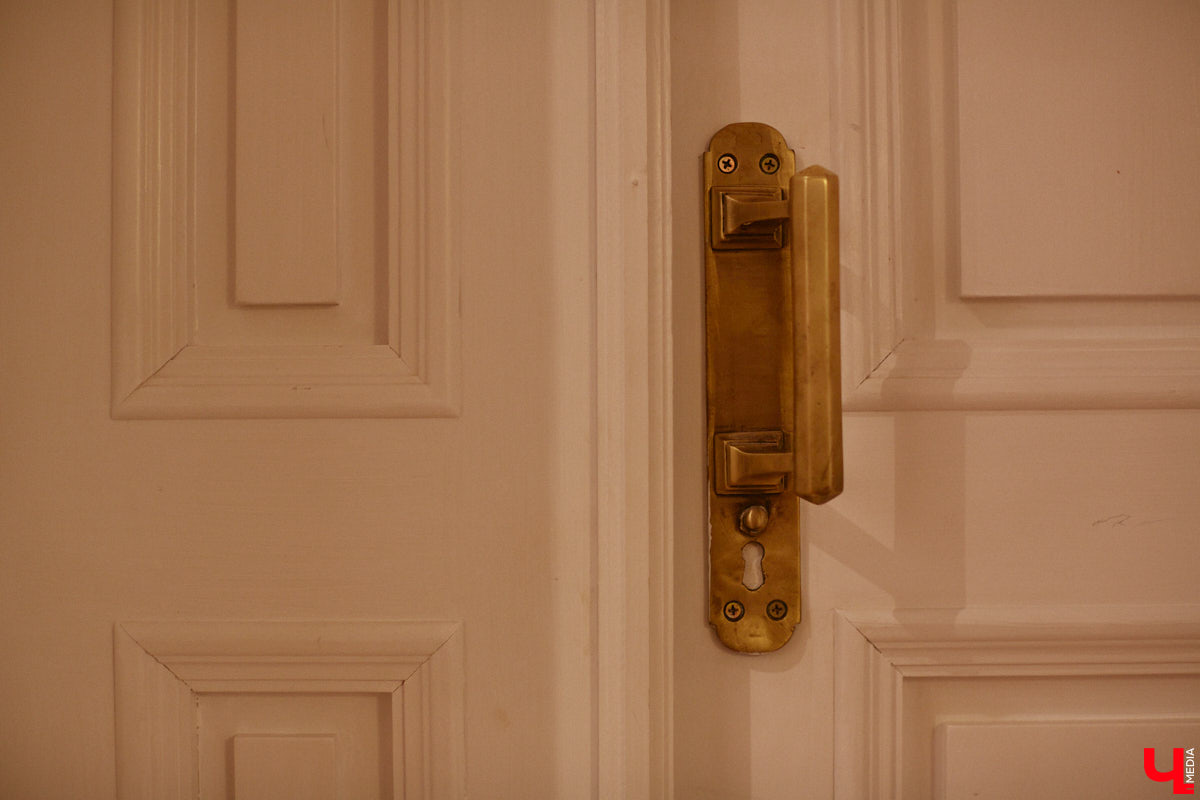 Под конец января, спустя три года реставрации, двери обновлённого Дома-музея Столетовых открылись. План по модернизации выполнен, теперь находиться в жилище семьи Столетовых стало ещё интереснее: внутри стильно, модно, молодёжно, интерактивно. Если раньше до этой культурной локации ноги вас не доводили, то пора ситуацию исправлять. Почему? Рассказываем и показываем в материале.