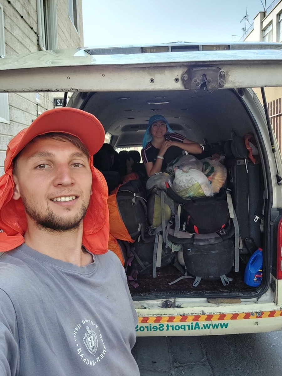 Владимирский документалист-исследователь Андрей Дубровский в феврале выпустит первую книгу о путешествии в Иран. Стоит ли россиянам ехать в страну с «оси зла»? Опасна ли она для туристов? И что можно в стране, где ничего нельзя? Ищите ответы в нашем интервью.