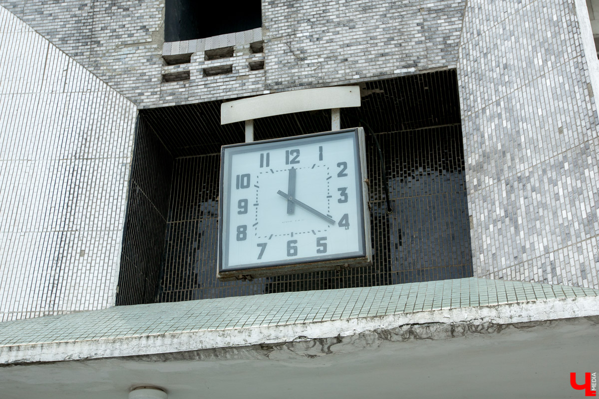 30 января во Владимире прошло заседание, участники которого вновь обсудили новый проект реконструкции железнодорожного вокзала и привокзальной площади. Дискуссии этот вопрос вызвал довольно бурные. По итогу проект общественники поддержали, но не все. Даём слово градозащитнице, которая подробно разъяснила, что с ним не так.