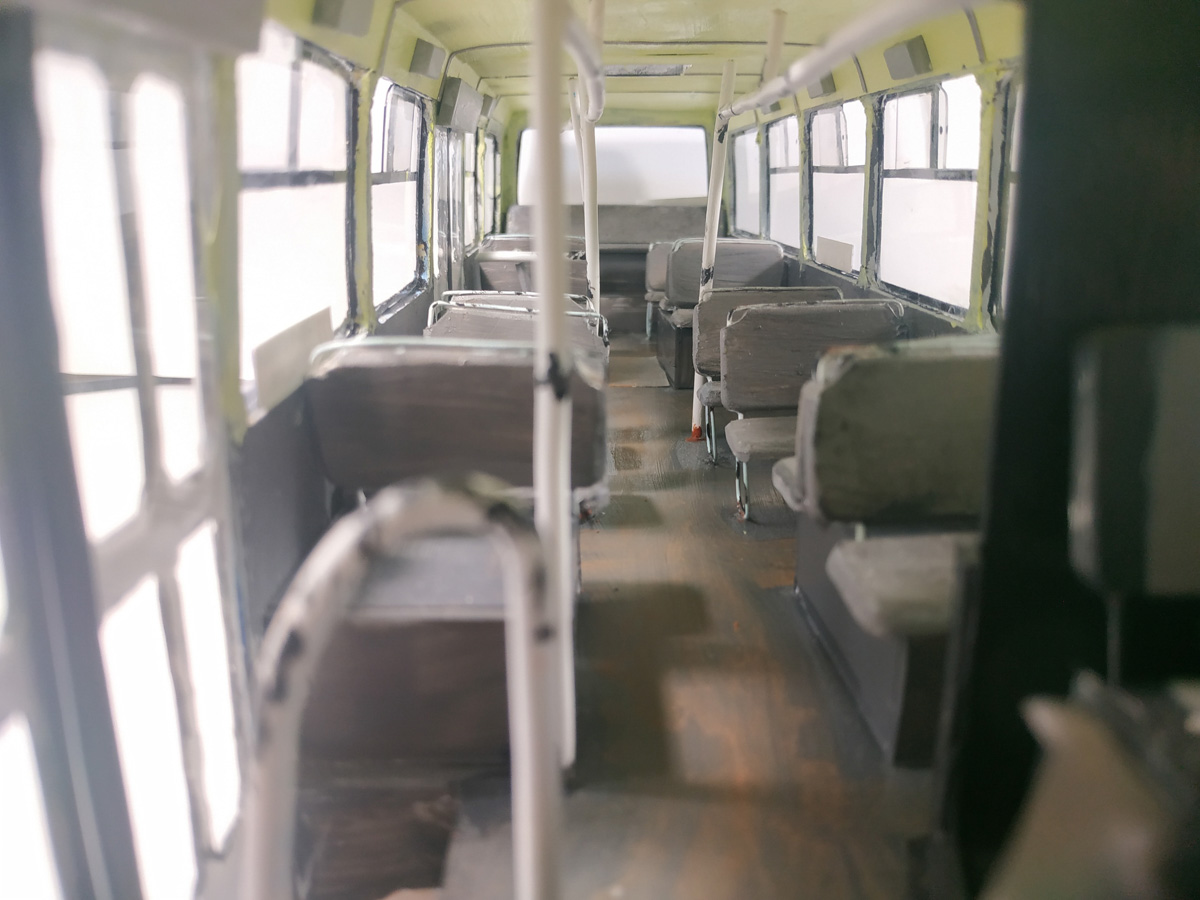 17-летний школьник из Гусь-Хрустального собирает модели автобусов и автомобилей. В его коллекции уже больше 10 экземпляров. И это только начало. В будущем молодой человек хочет работать на заводе и делать транспорт в масштабе 1:1.