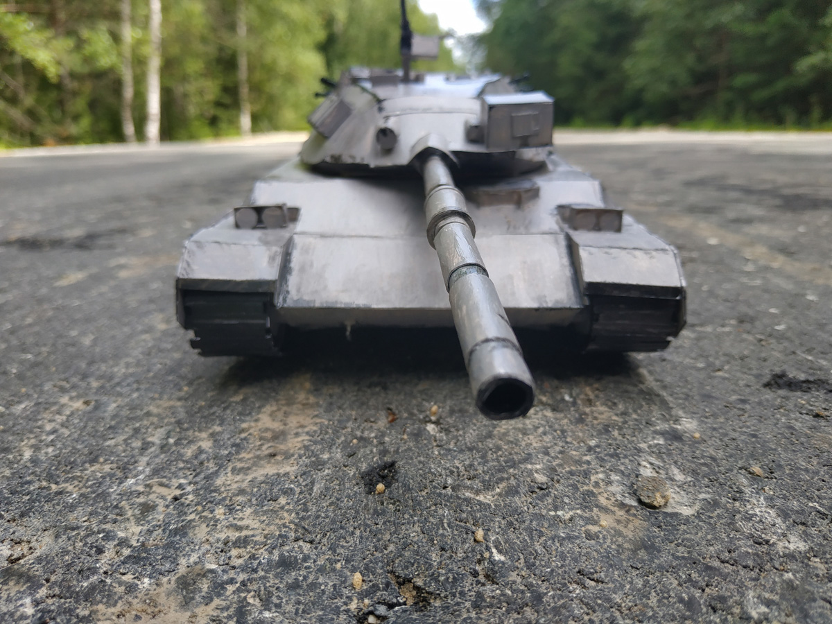 17-летний школьник из Гусь-Хрустального собирает модели автобусов и автомобилей. В его коллекции уже больше 10 экземпляров. И это только начало. В будущем молодой человек хочет работать на заводе и делать транспорт в масштабе 1:1.