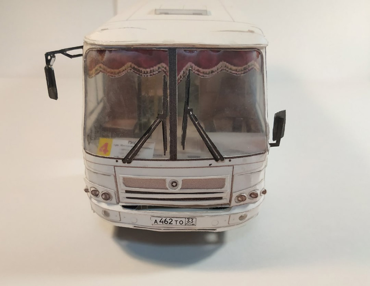 17-летний школьник из Гусь-Хрустального собирает модели автобусов и автомобилей. В его коллекции уже больше 10 экземпляров. И это только начало. В будущем молодой человек хочет работать на заводе и делать транспорт в масштабе 1:1.