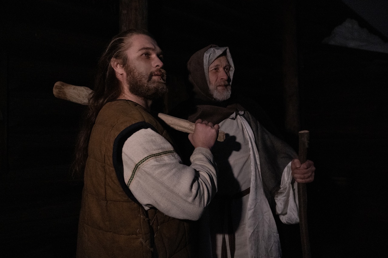 Мини-сериал про былинного богатыря Илью Муромца планирует снять команда из Екатеринбурга. Выпускники школы кино Свердловской киностудии создали тизер для краудфандинговой платформы и открыли сбор средств для съемок. Ребята решили рассказать о герое из Мурома в жанре магического реализма. «Ключ-Медиа» связался с продюсером проекта и узнал подробности.