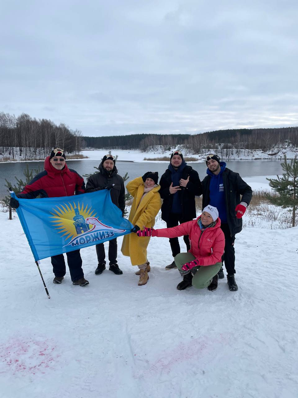 Владимирские моржи приняли участие в ледяном троеборье «Холодные игры». Соревнования прошли в Нижегородской области. От нашего региона на старт вышли шесть человек, среди которых были и две дамы. Какие испытания им пришлось пройти и что показалось самым сложным? Читайте в материале.