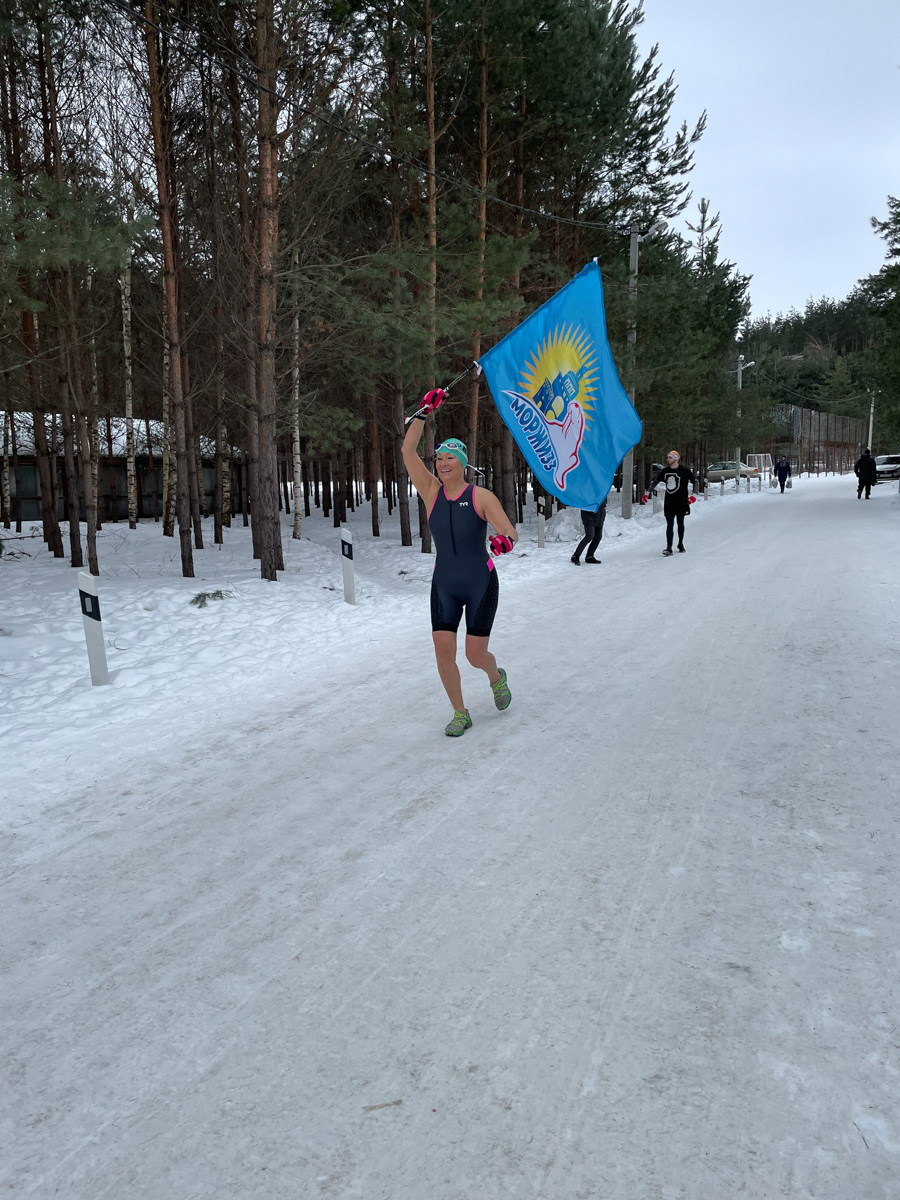Владимирские моржи приняли участие в ледяном троеборье «Холодные игры». Соревнования прошли в Нижегородской области. От нашего региона на старт вышли шесть человек, среди которых были и две дамы. Какие испытания им пришлось пройти и что показалось самым сложным? Читайте в материале.