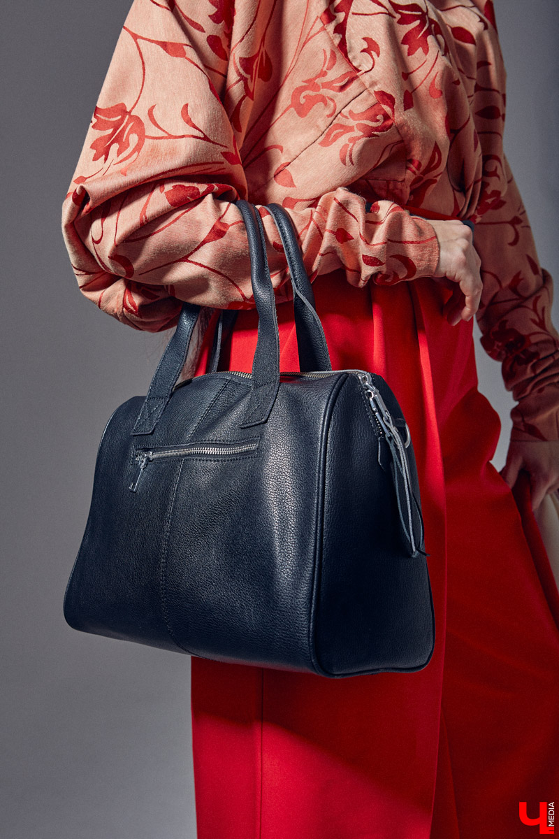 Своим примером Таис Карелина доказывает, что смешение современных трендов с народными мотивами — это просто «вау»! Платья в пол, обрядовые рубахи, исконно русские пояса, кокошники на выбор. О своём удивительном гардеробе, элементы которого можно и нужно создавать своими руками, этно-спикер рассказала «Ключ-Медиа».